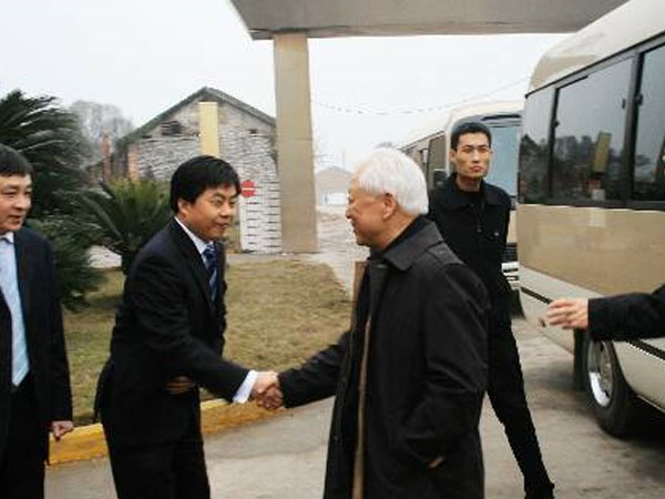 周鐵農視察久大公司舒坪制鹽基地