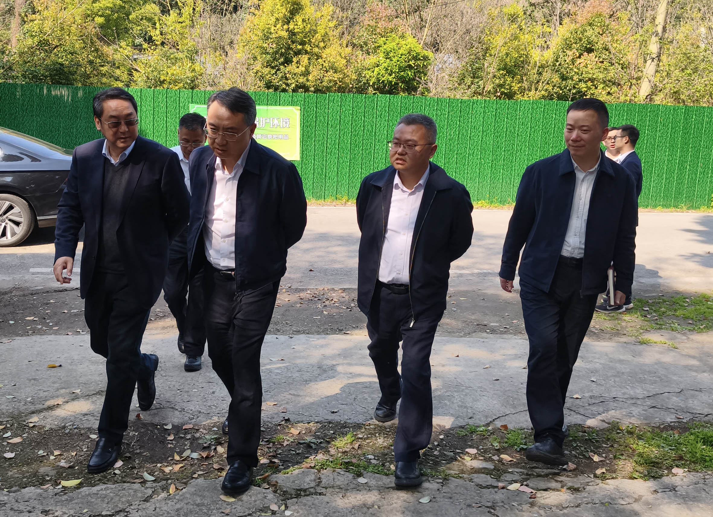 自貢市委副書記、市長石鋼一行蒞臨久大 調(diào)研指導(dǎo)文物保護(hù)工作